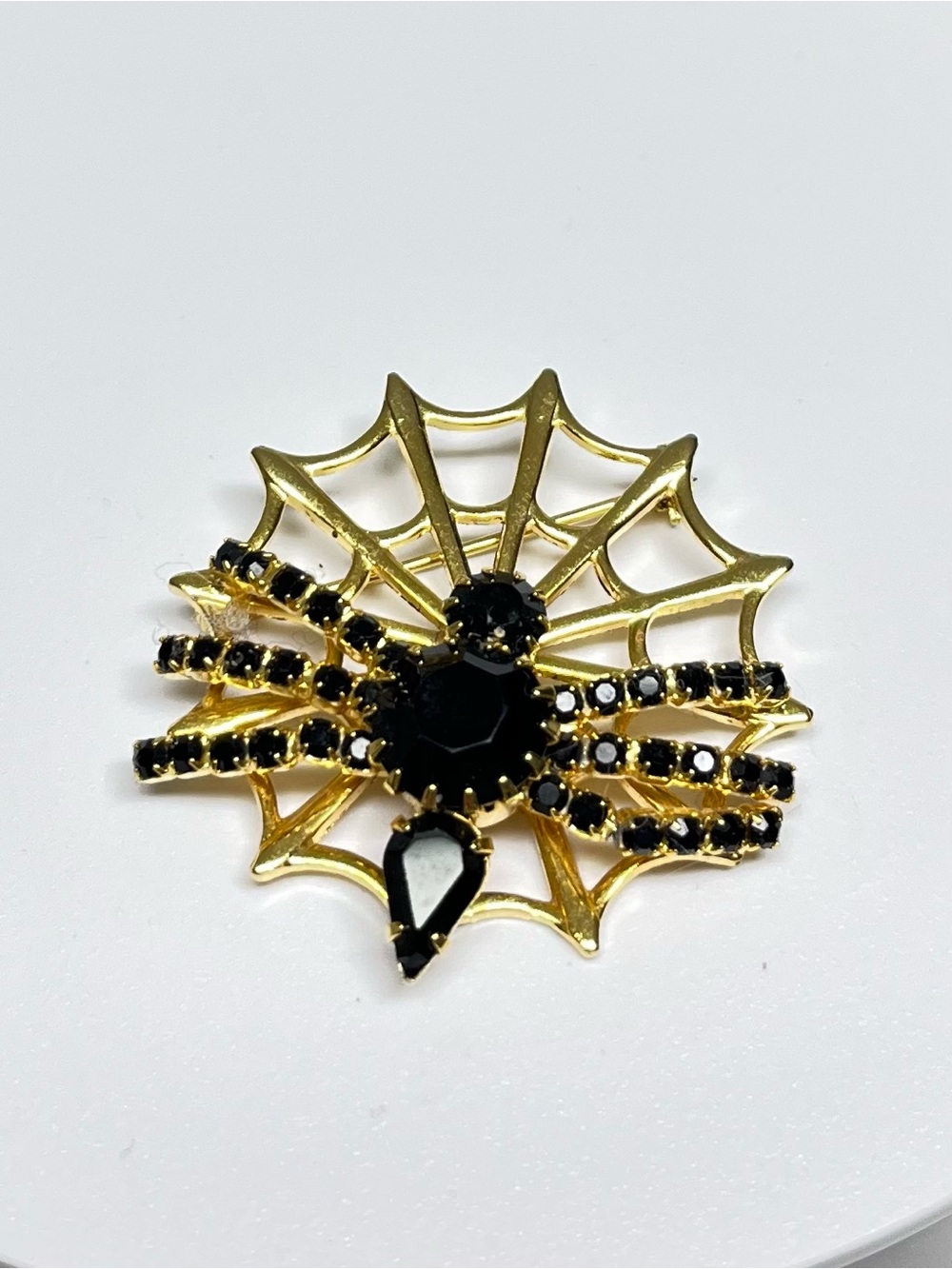 Brooch Gold-Tone Black Crystal Spider Web NIP, 1.5” x 1.75”